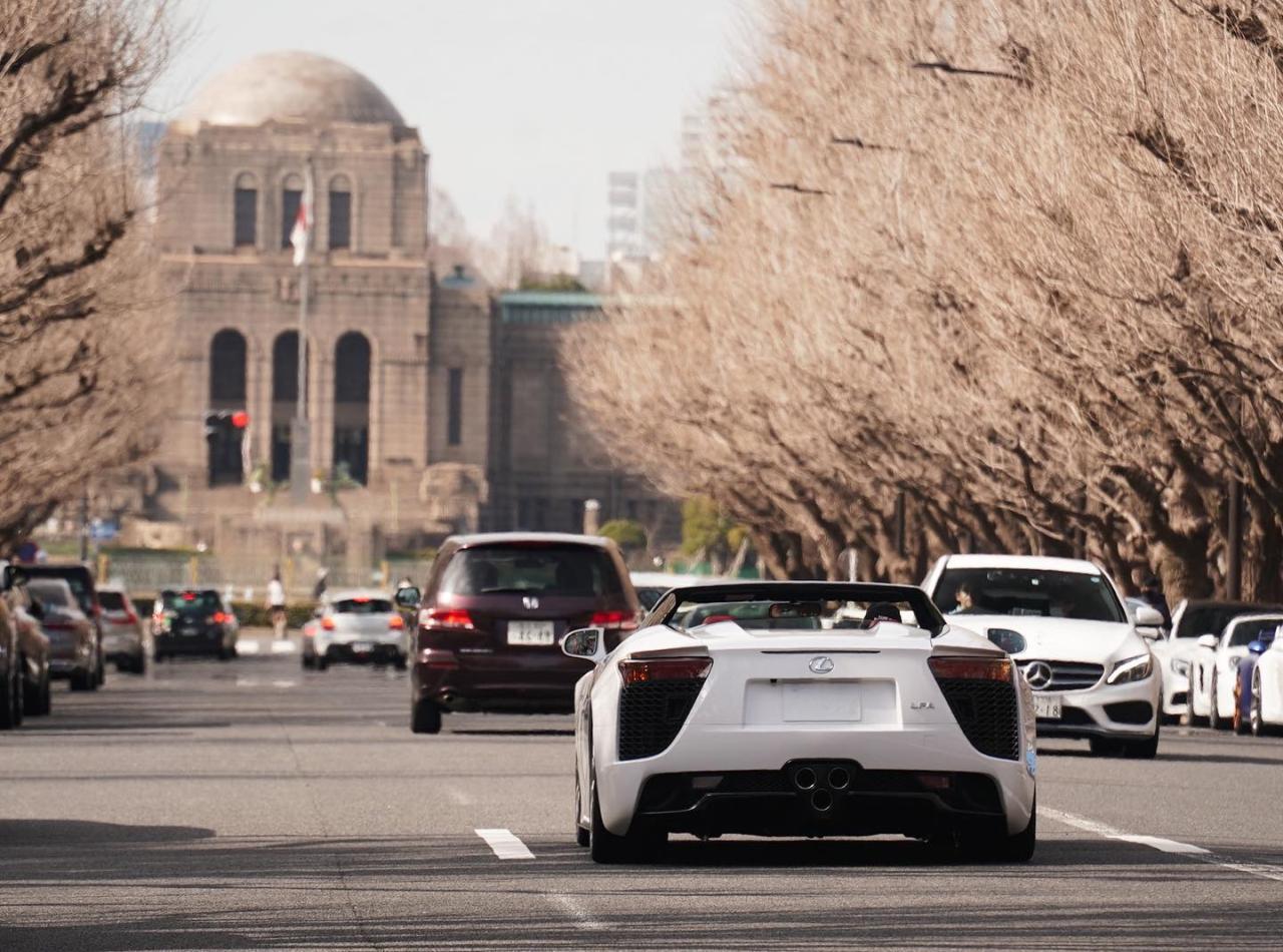 Lexus LFA-Spyder-Roadster-Convertible-Japan-1
