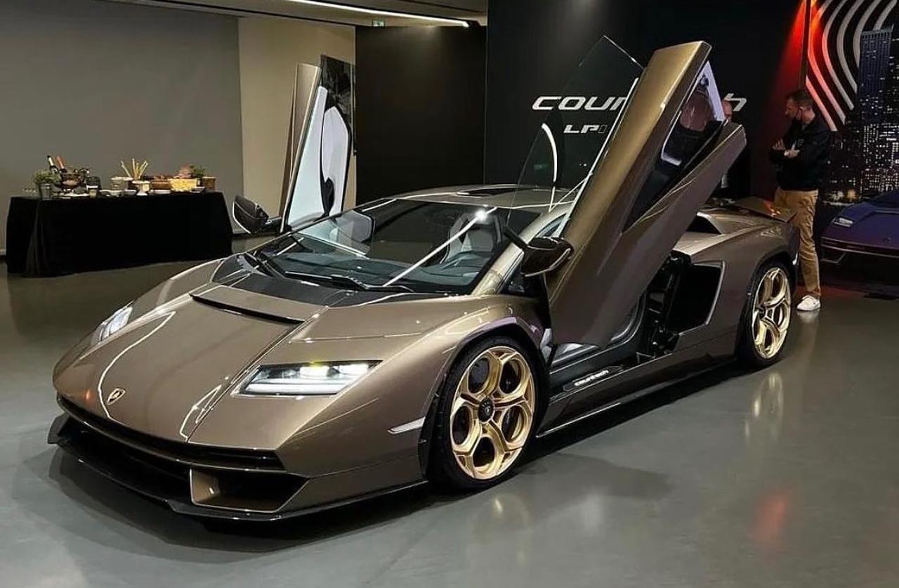 Lamborghini Countach-Luci del Basco-1