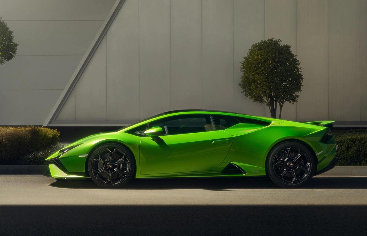 Lamborghini Huracan Tecnica-V10 RWD-2